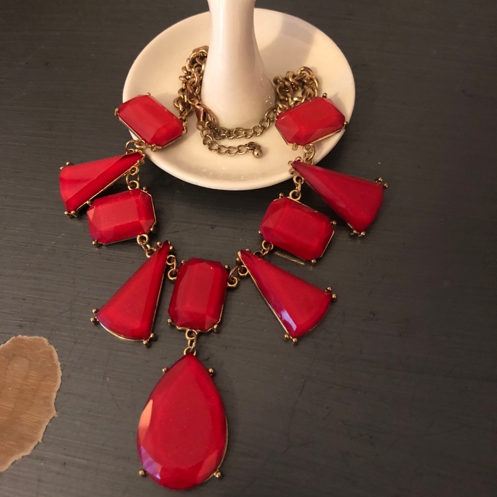 Pretty in pink jeweled necklace